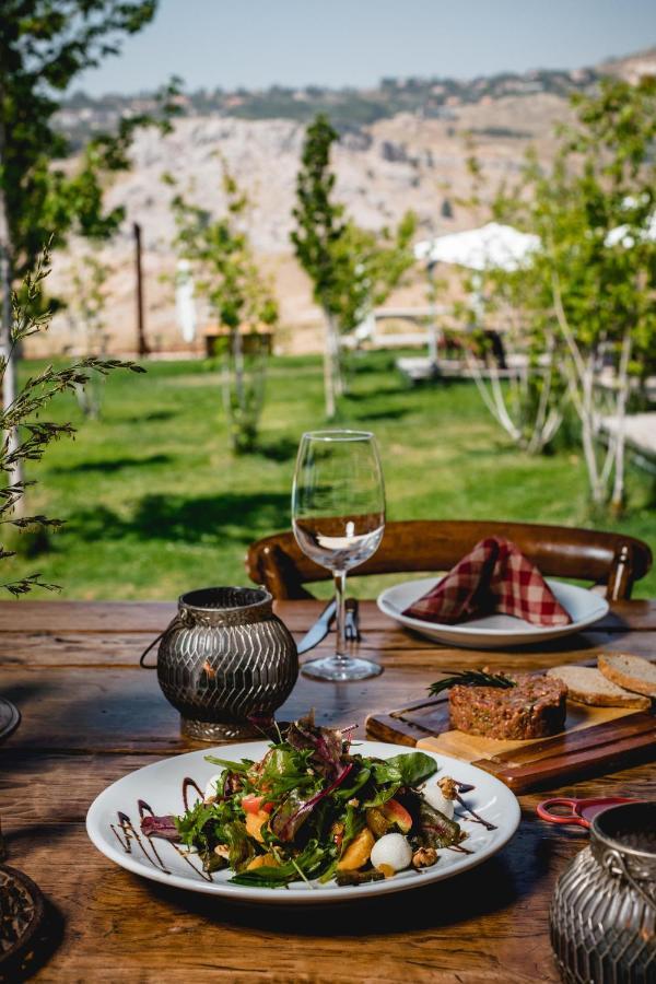 Отель Odom Retreat Mzaar Kfardebian Экстерьер фото